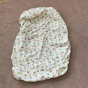 Fitted sheet for crib mattress. Animal pattern. Green,brown,ivory and teal. EUC